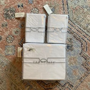NWT Frontgate Cali King sheet set & 4 King Pillowcases - white gray/blue accent